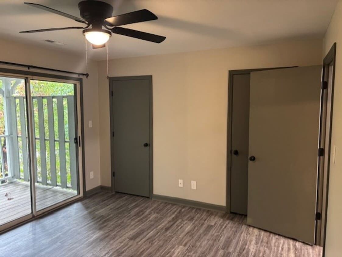 Camden Pointe Apartments - Camden Pointe Apartments