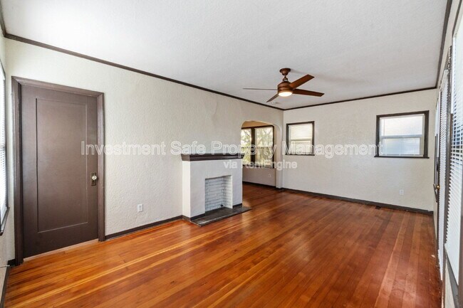 Foto del edificio - 3787 Park Blvd