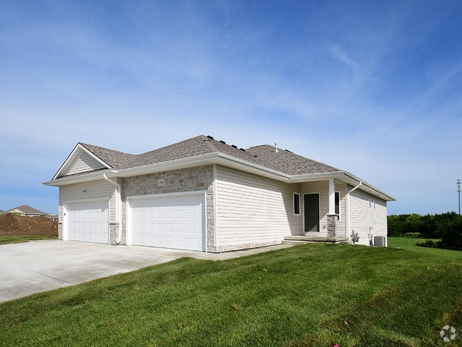 Building Photo - 17640 Greenleaf St