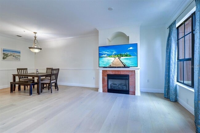 Building Photo - 2741 Via Cipriani