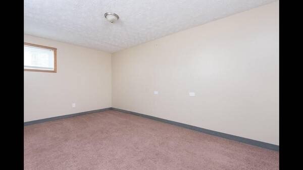 Bedroom #2 with walk-in closet - 909 Tipton Station Rd