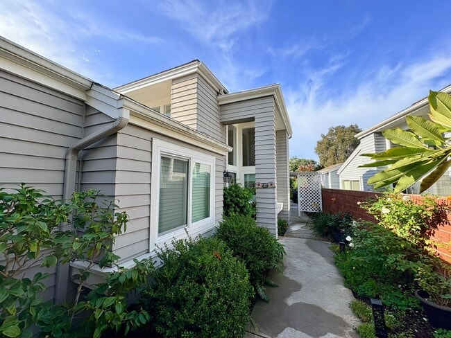 Building Photo - 2 Bedroom Plus Office House in Carlsbad