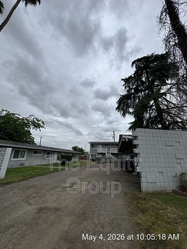 Building Photo - 331 E Elm St