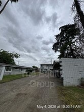 Building Photo - 331 E Elm St
