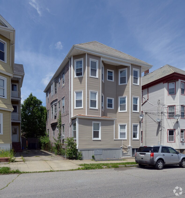 Primary Photo - 179 Eugenia St