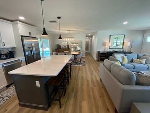 Foto del edificio - 3237 Key Ave