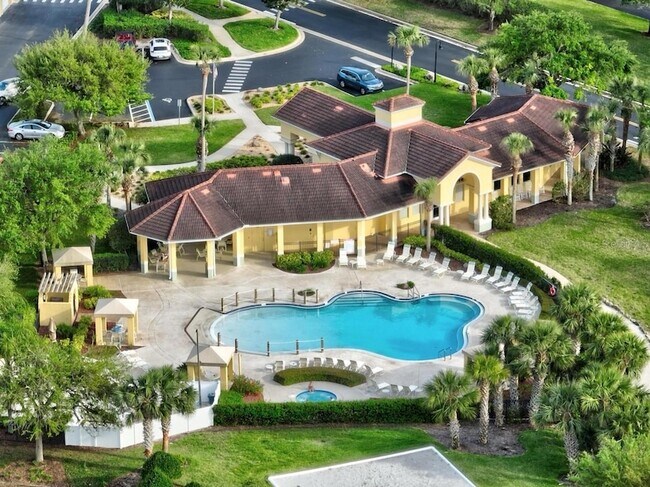 Building Photo - 100 Canopy Walk Ln