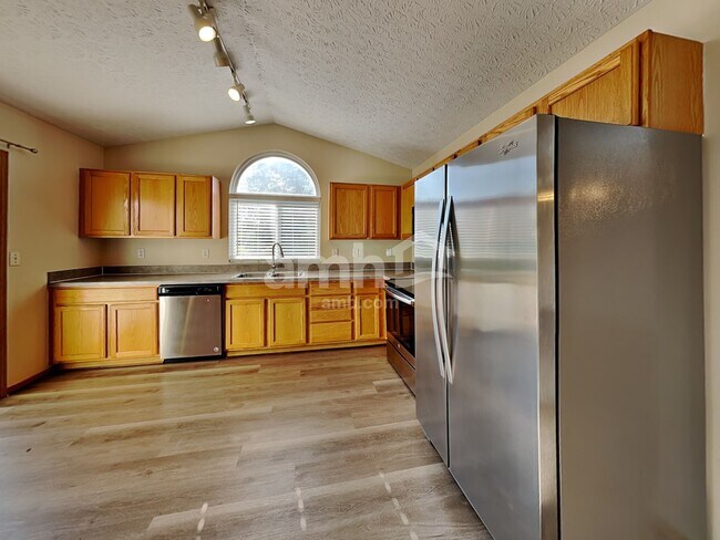 Foto del edificio - 8510 Reynoldswood Dr