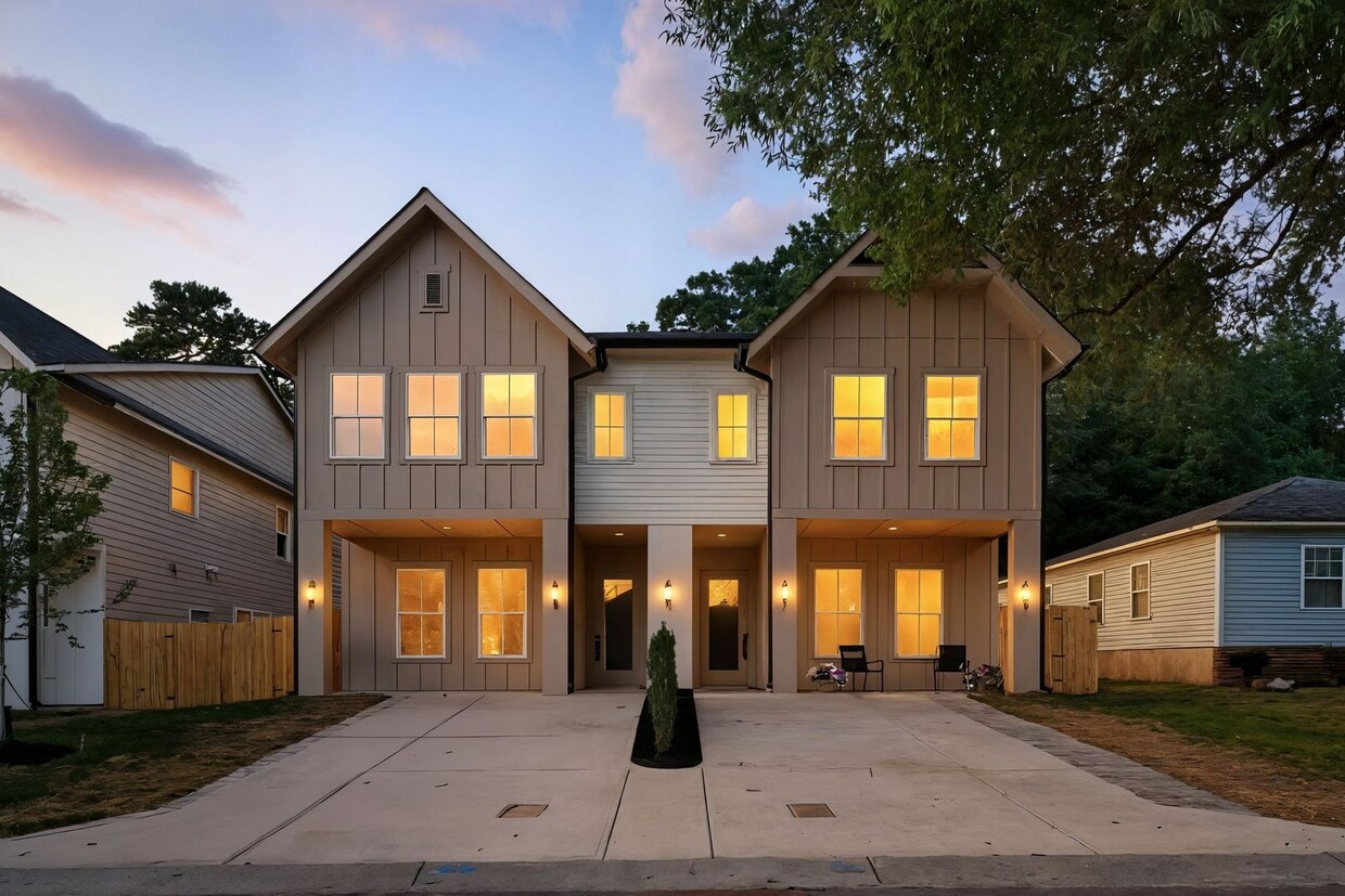 Foto principal - 2415 Pruitt St