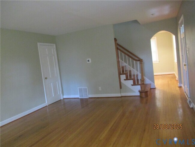 Foto del edificio - 8061 St Pauls Church Rd