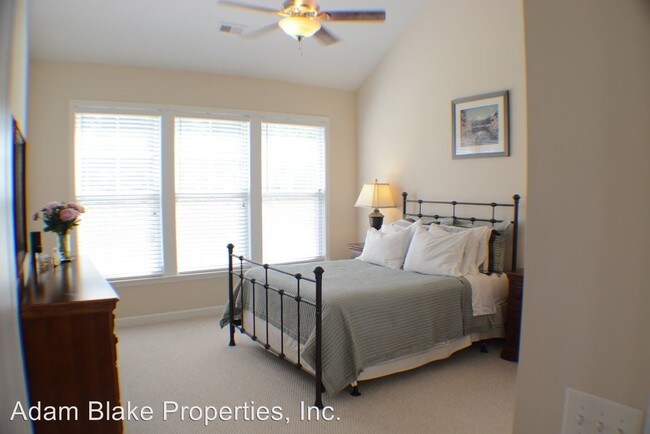 Building Photo - 3 br, 2.5 bath House - 2424 Early Flight