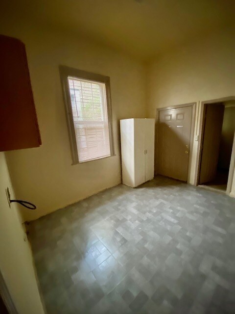 Foto del edificio - 3315 Loyola Ave