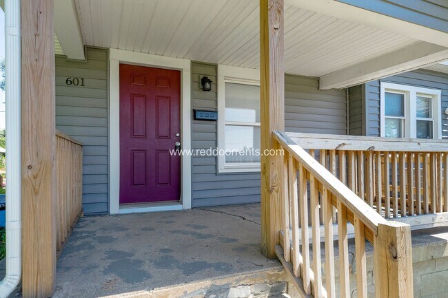 Foto del edificio - A Must-See Duplex!