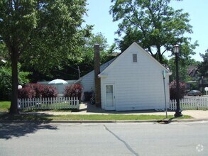 Building Photo - 42 27th Ave SE