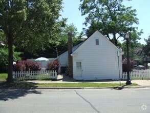Building Photo - 42 27th Ave SE