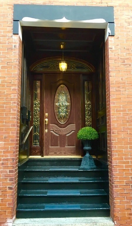 Building Photo - 49 Baldwin St