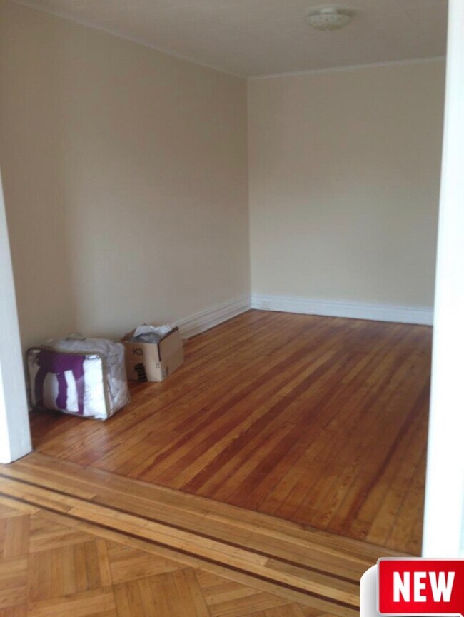 Foto del edificio - 54-41 69th Ln