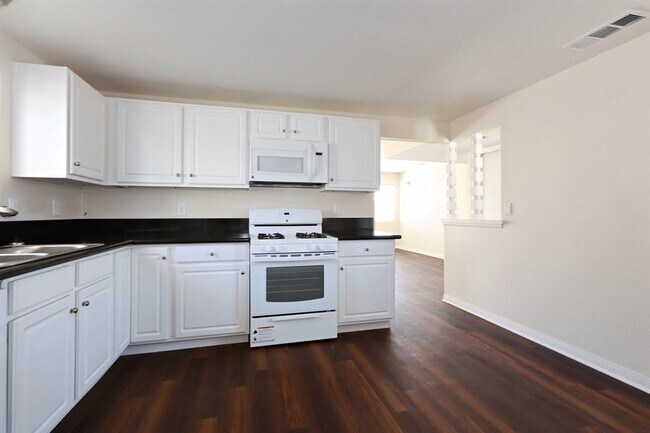 Building Photo - 4134 Harnett Ave