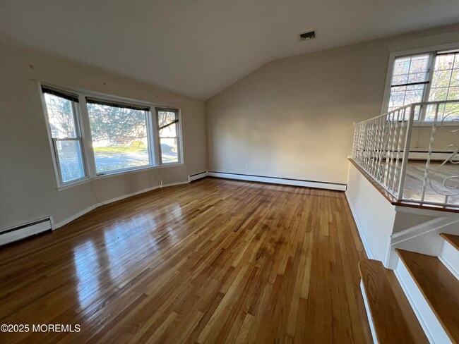 Foto del edificio - 12 Eisele Ave