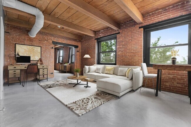 Foto del edificio - 90 Wareham St