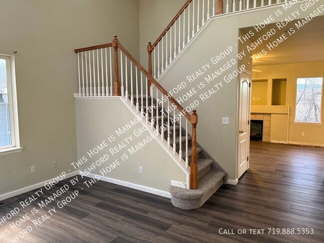 Building Photo - 894 Dawn Break Loop