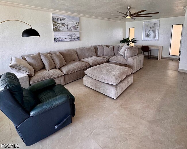 Foto del edificio - 10475 Gulf Shore Dr