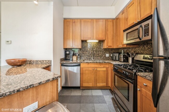 Foto del edificio - 657 W Fulton St