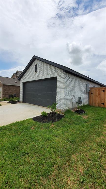 Building Photo - 28735 Texas Plns Dr