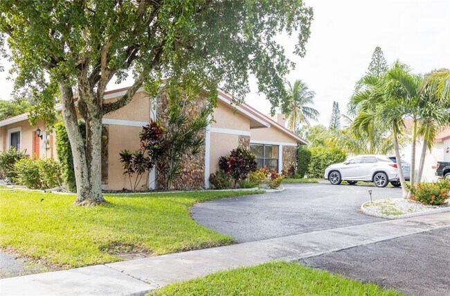 Foto del edificio - 7480 NW 37th Ct