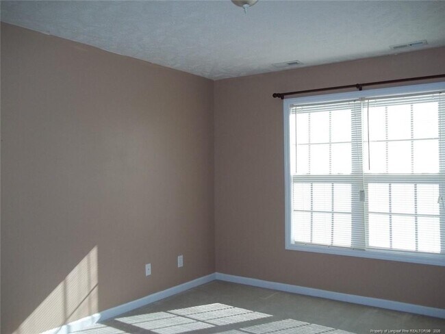 Foto del edificio - 5619 Walking Trail Way