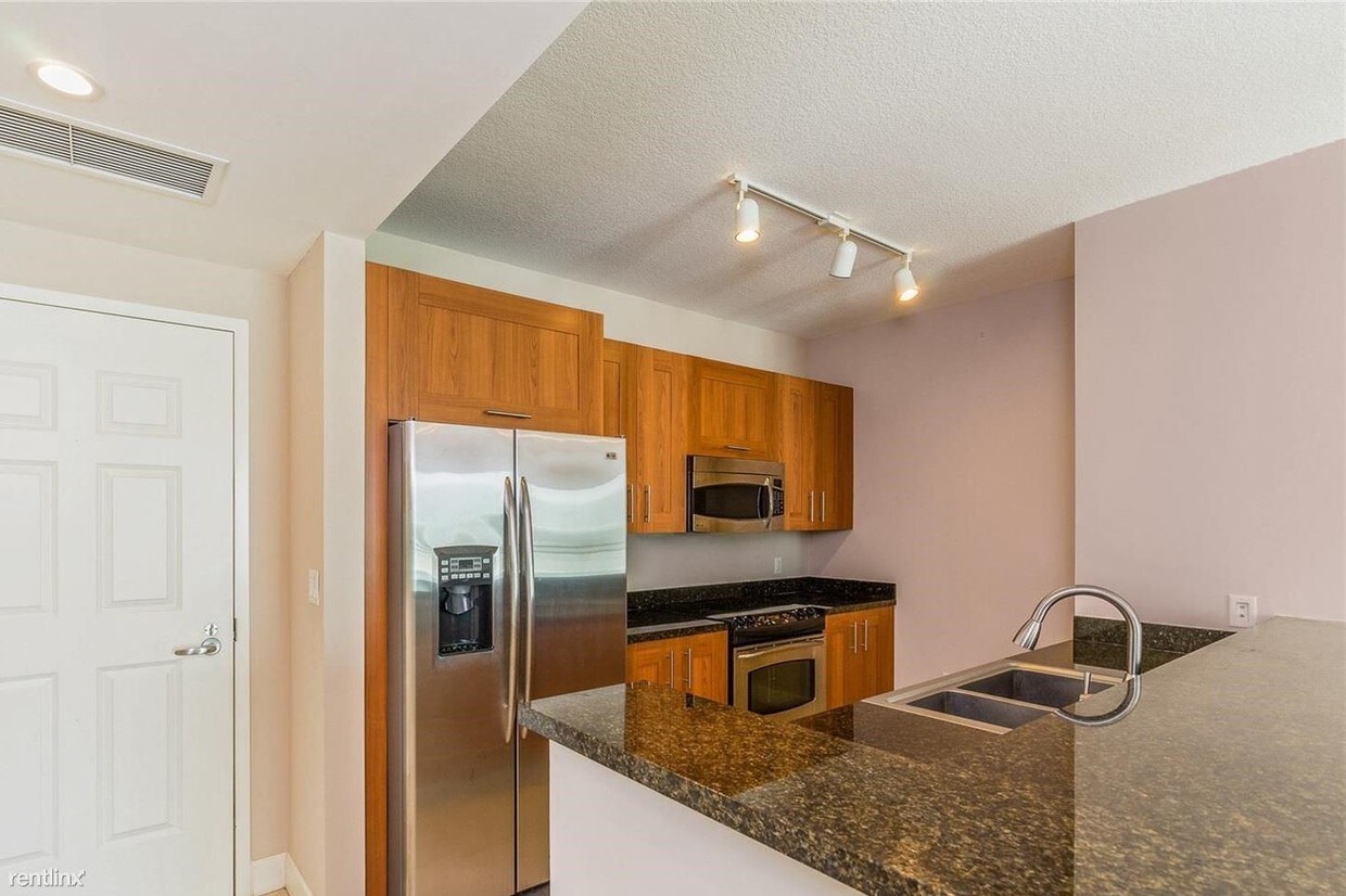 1300 Ponce De Leon Blvd Unit Apt 804, Coral Gables, FL 33134 Condo