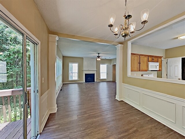 Foto del edificio - 486 Bottesford Dr NW