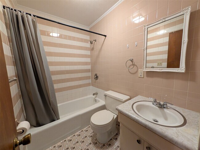 Foto del edificio - 3688 W Lake Rd