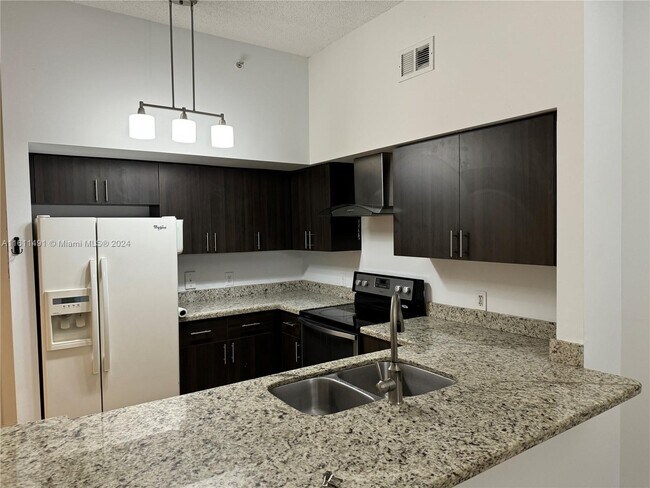 Foto del edificio - 5091 NW 7th St