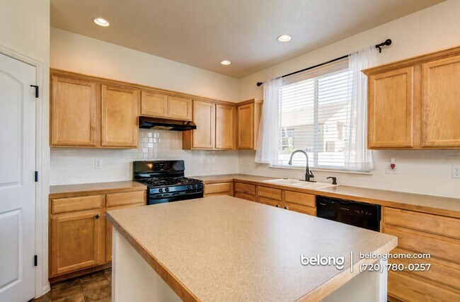 Building Photo - 3253 Willow Ln