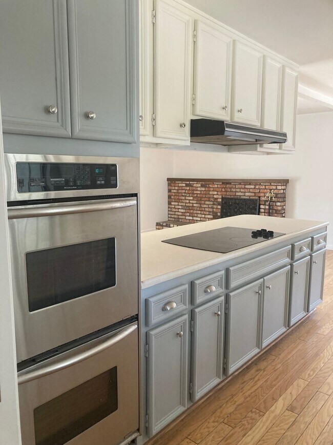 Foto del edificio - 1229 Eastridge Dr