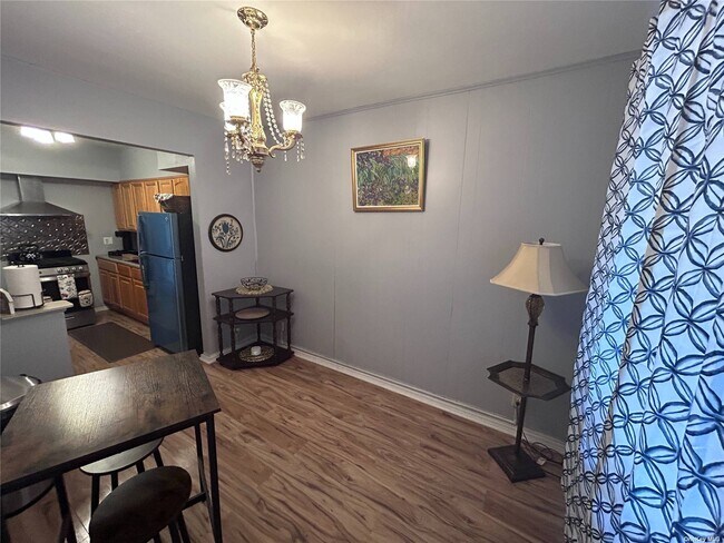 Foto del edificio - 904 E 56th St