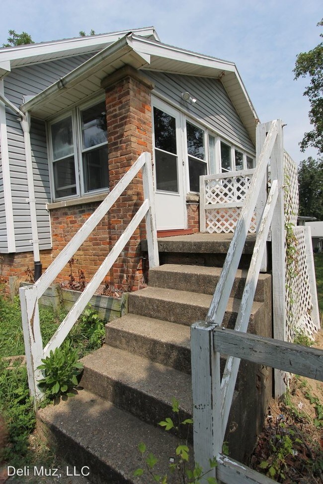 Foto del edificio - 3 br, 2 bath House - 605 S Bosse Ave