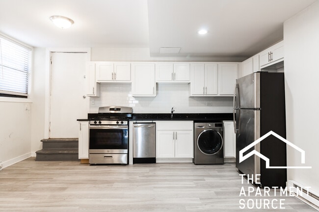 Photo - 732 W Roscoe St Apartment