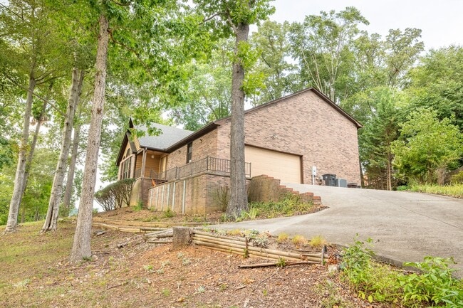 Building Photo - 7750 Melanie Cir