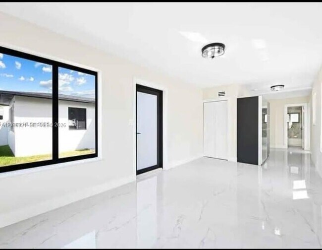 Foto del edificio - 721 SW 5th Ct