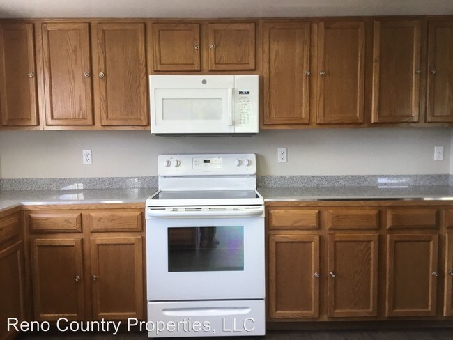 Building Photo - 3 br, 2.5 bath House - 215 Rae Court