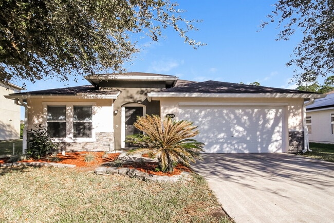 Building Photo - 76205 Deerwood Dr