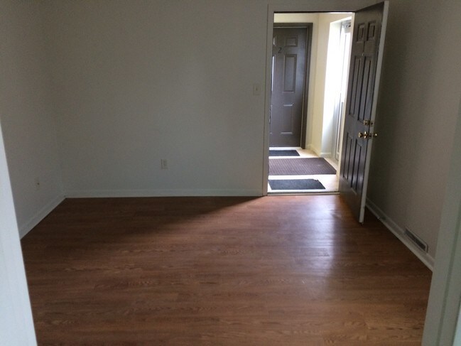 Building Photo - 201 N Colfax St