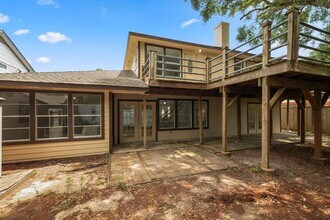 Building Photo - 1819 Redwood Ct