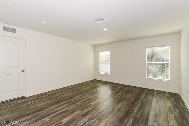 Foto del edificio - 3702 NW 48th St