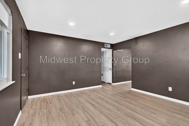 Building Photo - 690 Central Pkwy