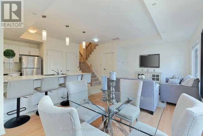 Photo du bâtiment - 2420 Baronwood Dr