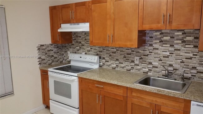 Foto del edificio - 2531 NE 184th Terrace