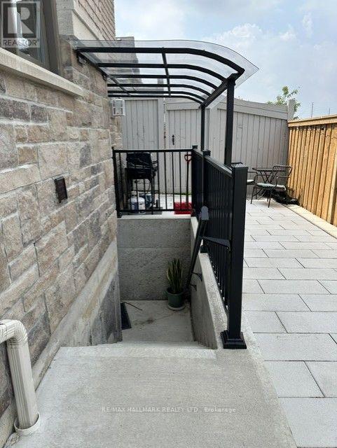 Building Photo - 534 Coronation Rd